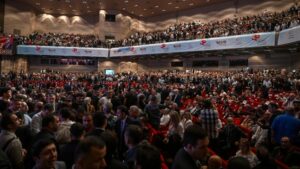 CHP'de kriz bitmiyor! Parti içinden mahkemeye başvuru