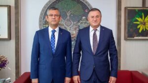 CHP'de çatlak derinleşiyor… Lütfü Savaş'tan Özgür Özel'e suç duyurusu