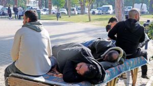 CHP'li belediye pazarcı esnafını tezgaha getirdi