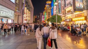 Çin ekonomisindeki yavaşlama ve konut fiyatlarındaki düşüş ekimde derinleşti