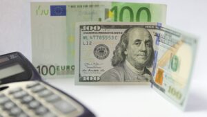 Commerzbank'tan dolar/TL ve euro/TL için 2026 tahmini