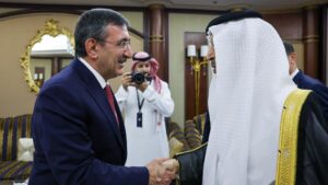 Cumhurbaşkanı Yardımcısı Yılmaz, Suudi Arabistan Yatırım Bakanı Falih'i kabul etti