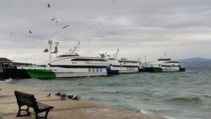 Deniz otobüsüne fırtına engeli… Seferler iptal edildi