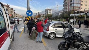 Denizli'de otomobille motosiklet çarpıştı: 4 yaralı