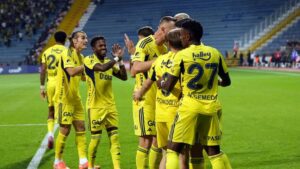 Dinamo Zagreb maçına doğru! Fenerbahçe'nin kamp kadrosu belli oldu