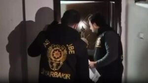 Diyarbakır merkezli “Dalgakıran” operasyonu: 28 tutuklama