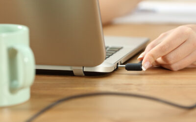 Dizüstü bilgisayarınızı sürekli prize takılı tutmak iyi bir fikir mi?