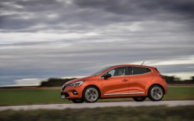 Dokuz ayın en çok satılan otomobilleri: Clio zirvede, Tesla yükselişte