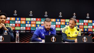 Domenico Tedesco: Zor bir atmosferde zor bir maç olacak