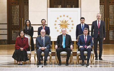 Dört büyükelçiden güven mektubu