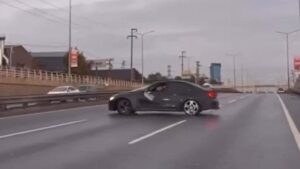 Düğün konvoyunda drift attı: Ehliyetine el konuldu