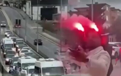 Düğün konvoyunda trafiği tehlikeye atan sürücüler yakalandı