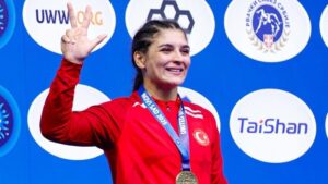 Dünya şampiyonu oldu! Nesrin Baş'tan altın madalya