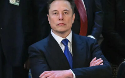 Elon Musk, dünyanın en zengin kişisi oldu: Tesla’dan 1 trilyon dolarlık teklif