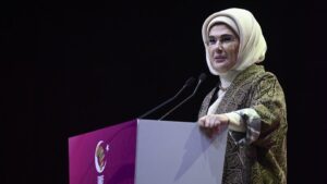 Emine Erdoğan: Kadınların insanlığa hizmet eden fikirlerle öne çıktığını görüyoruz