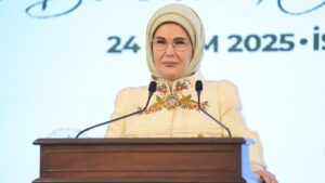 Emine Erdoğan, "Siirtlilerle Buluşma" programında konuştu: Cumhurbaşkanımızın dönüm noktası olan şehir