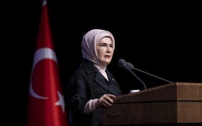 Emine Erdoğan'dan, Gazze için dalış yapan milli sporcu Şahika Ercümen'e tebrik