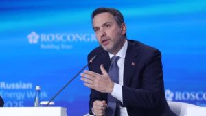 Enerjide Türk Yolu… Bakan Bayraktar: Yeni ortaklıklar başlatıyoruz