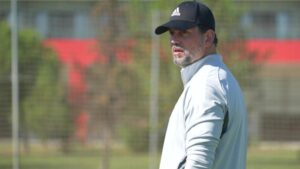 Erol Bulut, Antalyaspor ile top başı yaptı