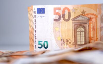 Euro bölgesinde kredi büyümesi hız kesti