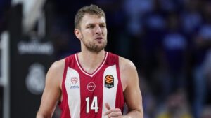 Euroleague'de 3. haftanın MVP'si Sasha Vezenkov oldu