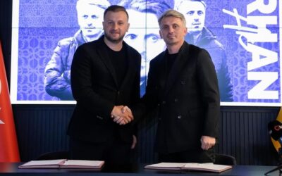 Eyüpspor, Orhan Ak ile imzalar atıldı