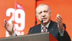 Ezber bozan atılımlar içindeyiz