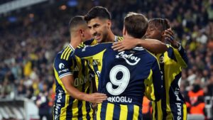 Fener Gümrük'ten zor geçti