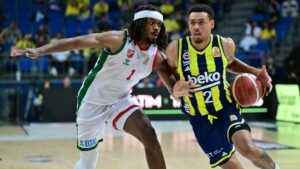 Fenerbahçe Beko, evinde Karşıyaka'yı yendi