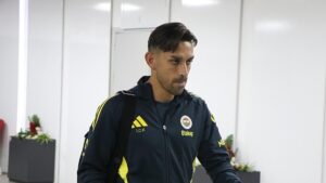 FENERBAHÇE HABERİ: İrfan Can Kahveci affedilecek mi? Milli futbolcudan Sadettin Saran ile özel görüşme