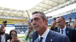 FENERBAHÇE HABERLERİ – Kongrede Ali Koç konuşturulmadı! İşte o anlar