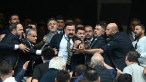 Fenerbahçe kongresinde gerginlik