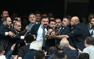 Fenerbahçe kongresinde gerginlik