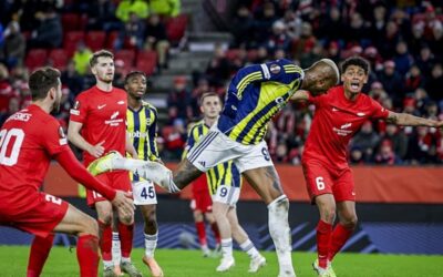 Fenerbahçe penaltı bekledi hakem oyunu devam ettirdi! İşte o pozisyon
