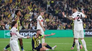 Fenerbahçe-Stuttgart maçında penaltı kararı! İşte o pozisyon