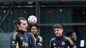 Fenerbahçe'de Fatih Karagümrük maçı hazırlıkları sürüyor