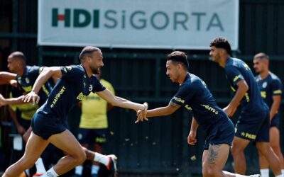 Fenerbahçe'de İrfan Can Kahveci ile Cenk Tosun kadro dışı bırakıldı!