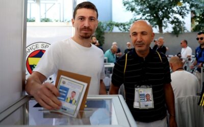 Fenerbahçe'de Mert Hakan Yandaş, oyunu kullandı