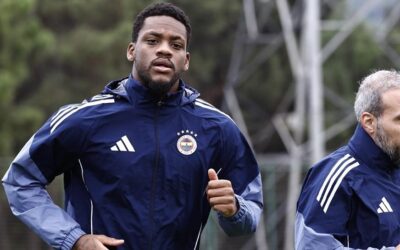 Fenerbahçe'de taraftarları heyecanlandıran gelişme! Jhon Duran sahalara geri döndü