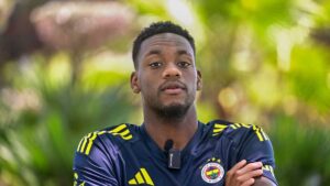 Fenerbahçe'nin yeni transferi Jhon Duran Avrupa'da gündem oldu!
