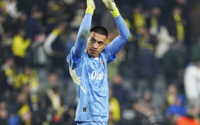 Fenerbahçe'ye 17'lik kaleci! İrfan Can Eğribayat'ın yerine…