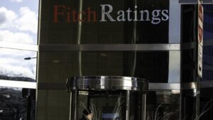 Fitch Ratings, Sasa Polyester'in kredi notunu düşürdü