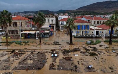 Foça'yı sağanak vurdu! AFAD: 587 personel ve 265 araç görevlendirildi
