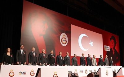Galatasaray'da Dursun Özbek ve yönetimi ibra edildi