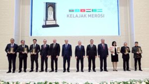 "Gelecek Mirası" Uluslararası Ödülleri Özbekistan'da sahiplerini buldu