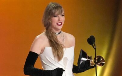 Gelin olmaya hazırlanan Taylor Swift'in dev serveti dudak uçuklatıyor!