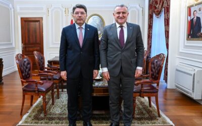 Gençlik ve Spor Bakanı Bak, Adalet Bakanı Tunç'u ziyaret etti