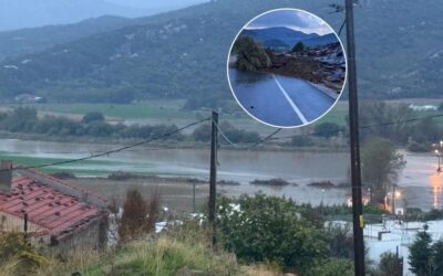 Gökçeada'yı sel vurdu: Araçlar ve evler sular altında kaldı