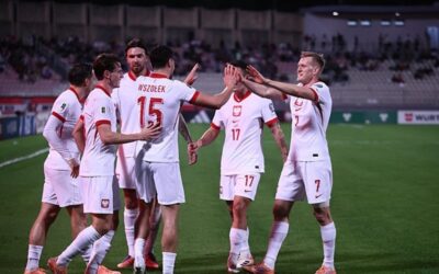 Gol düellosunu kazanan Polonya play-off biletini kaptı!