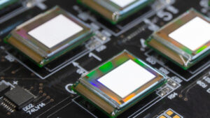 Sadece 1 milimetrekareye Full HD çözünürlük sığdıran piksel üretildi